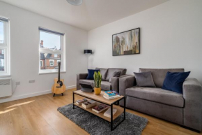 Bright & Modern Flat in The Heart of Reading.